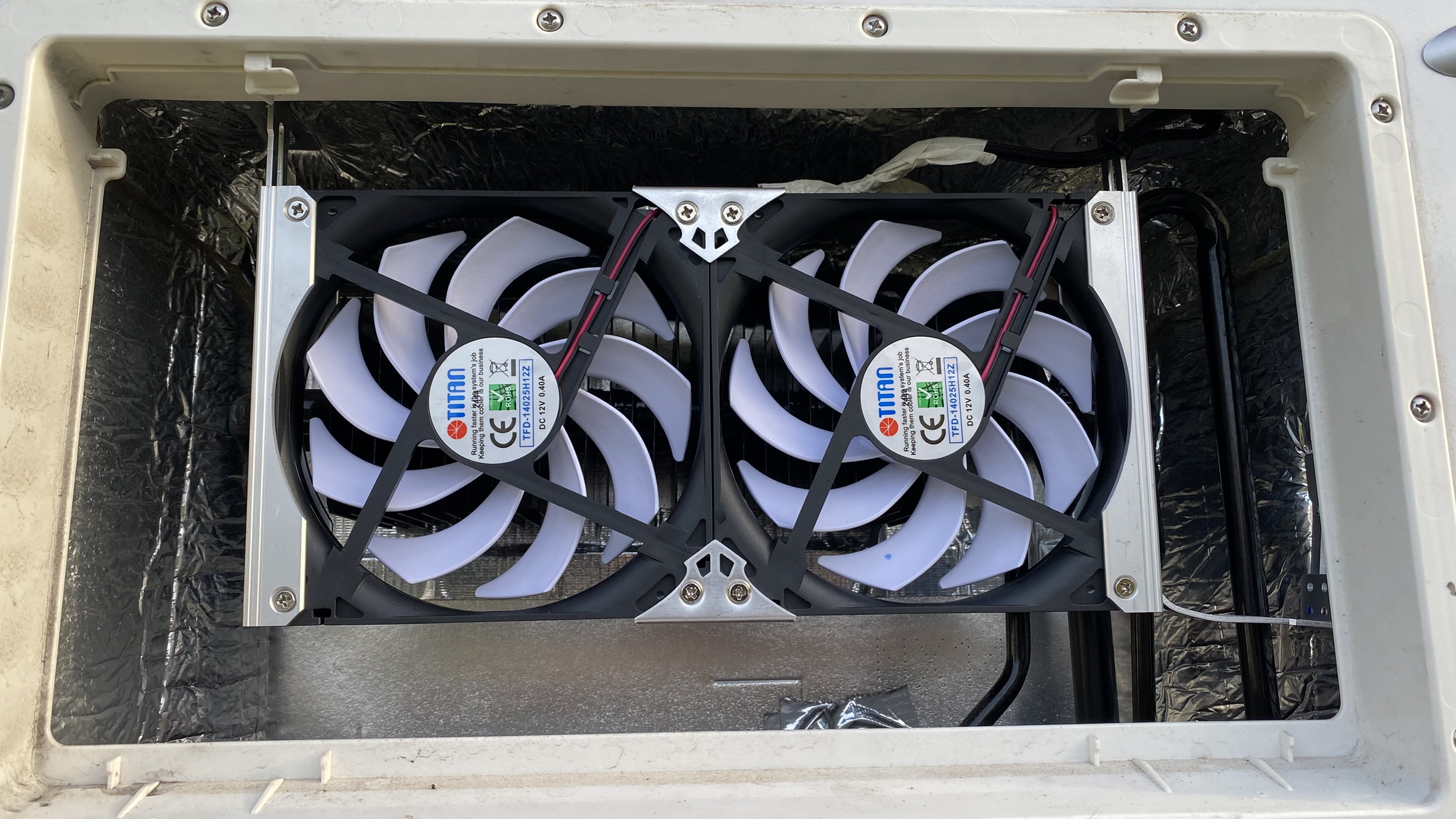 Einbau Zusatzlüfter Kühlschrank